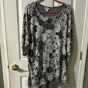 LuLaRoe Black and White Floral Tunic